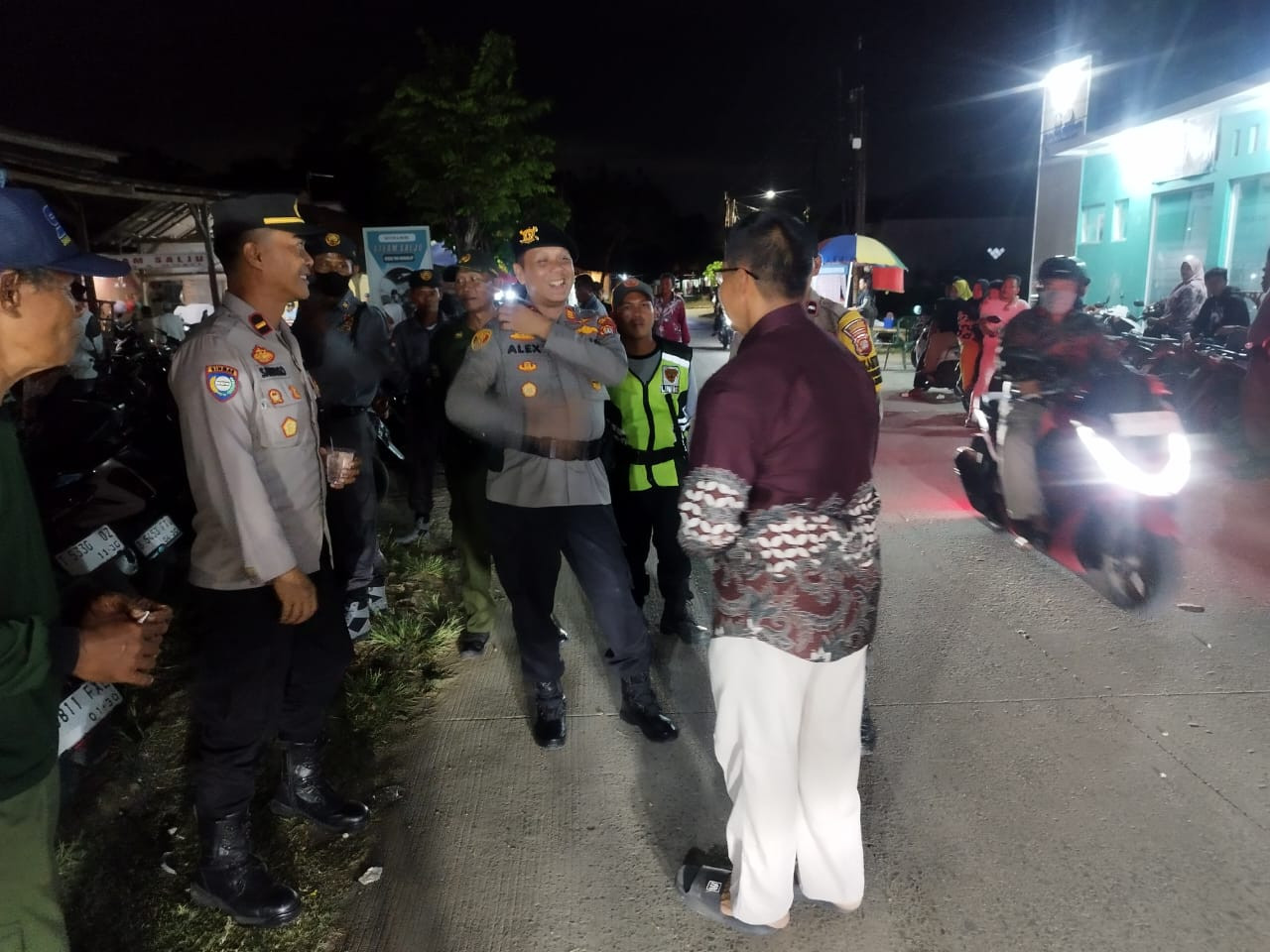 Patroli Biru Dini Hari, Polsek Cabangbungin Perkuat Pencegahan Kejahatan dan Gangguan Kamtibmas