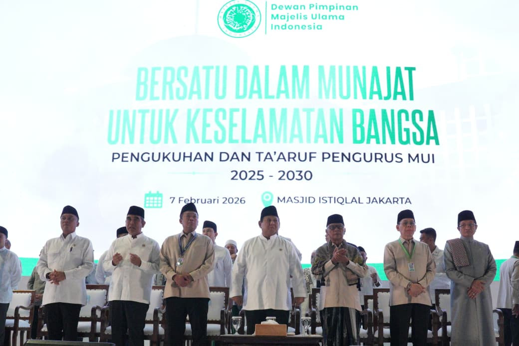 Prabowo Saat Kukuhkan Pengurus MUI 2025–2030: Hari Ini Lambang Bersatunya Ulama dan Umara