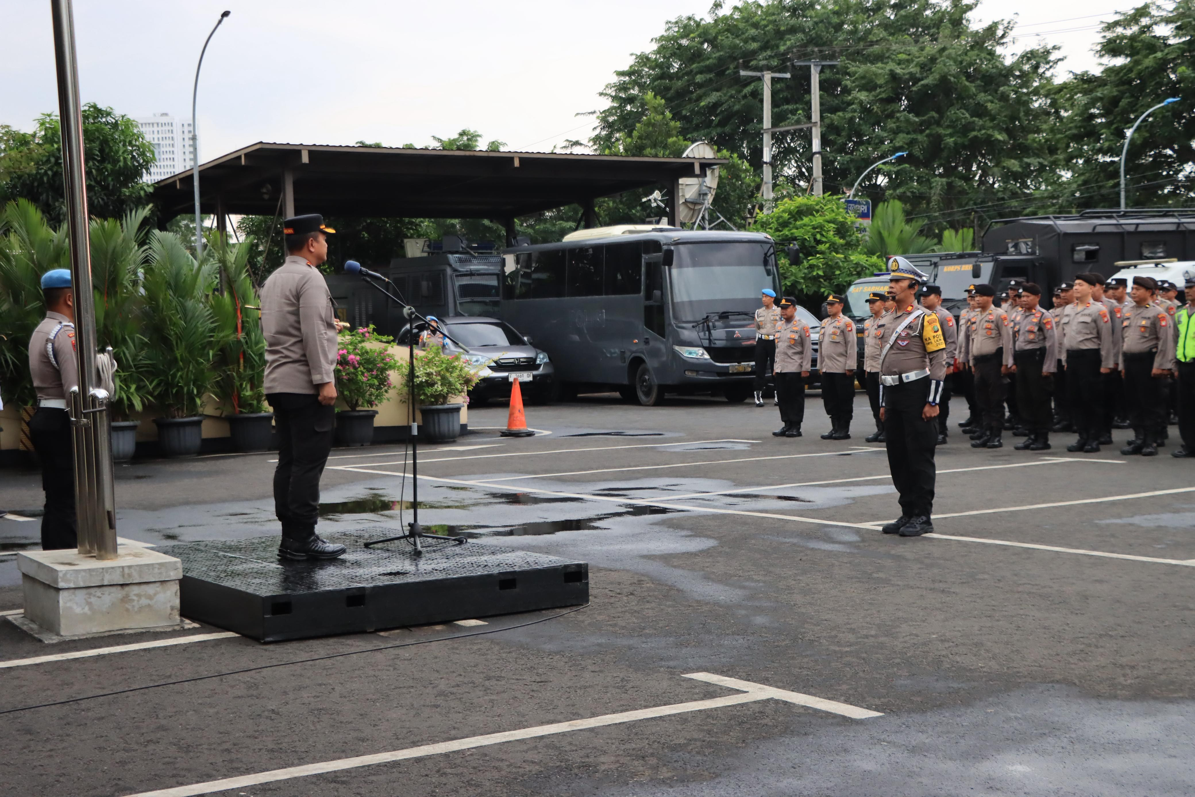 Polres Metro Bekasi Kota Gelar Apel Pengamanan Malam Pergantian Tahun Baru 