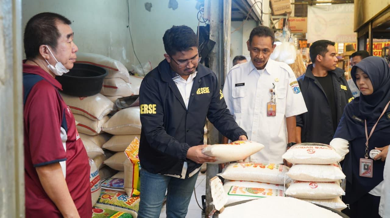 Satgas Pangan Polres Metro Jakarta Utara Sidak Harga di Pasar Sunter Podomoro, Harga Bahan Pokok Masih Stabil