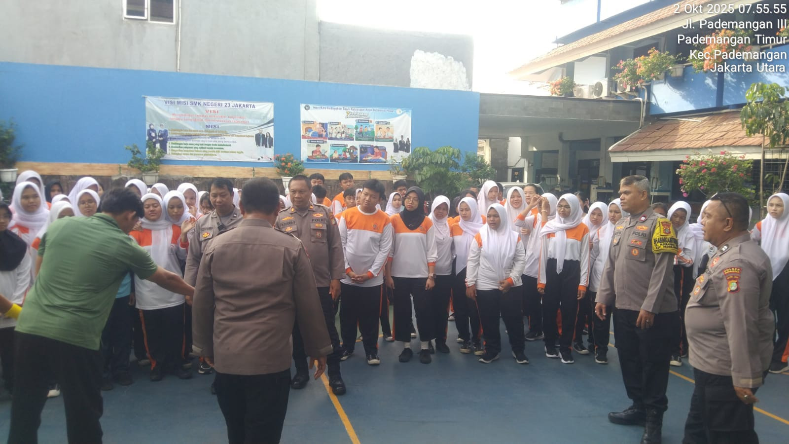 Polisi Sambangi SMK Negeri 23 Jakarta Utara, Ingatkan Pelajar Hindari Tawuran dan Narkoba