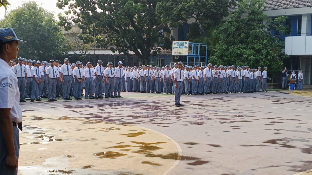 Polsek Metro Penjaringan Gelar Goes to School " di SMKN 56 Jakarta: Bangun Generasi Emas 2025 yang Cerdas, Disiplin, dan Taat Hukum