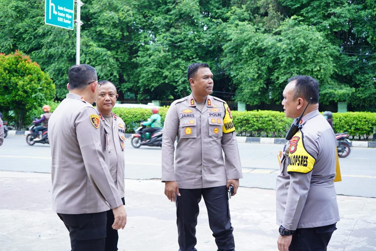 Kapolres Metro Jakarta Utara Cek Kesiapan Pos Pengamanan Nataru di Danau Sunter