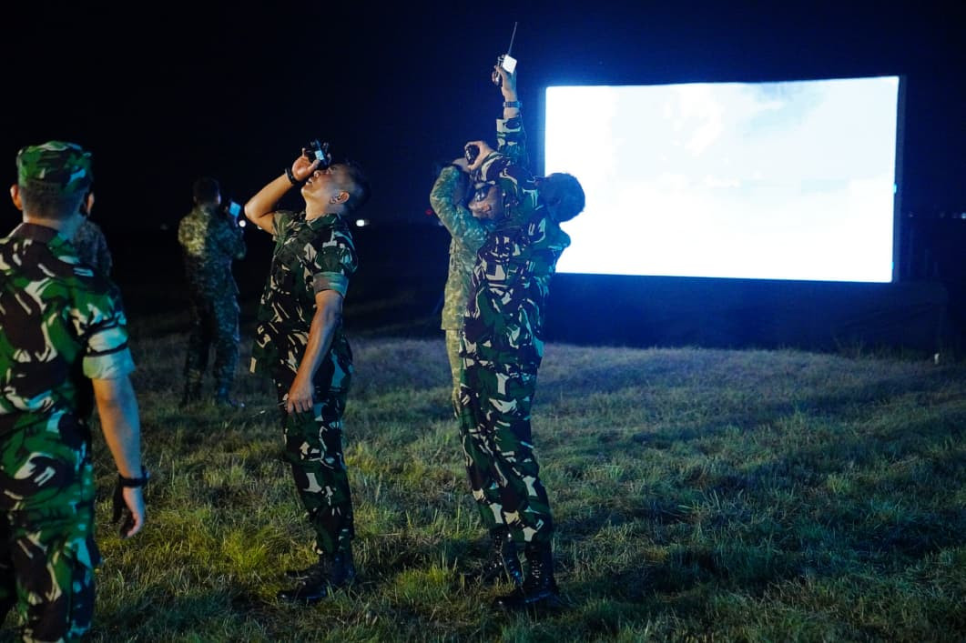 Puluhan Prajurit Pasukan Payung TNI Laksanakan Penerjunan KDOL, Siapkan Drop Zone di Morowali