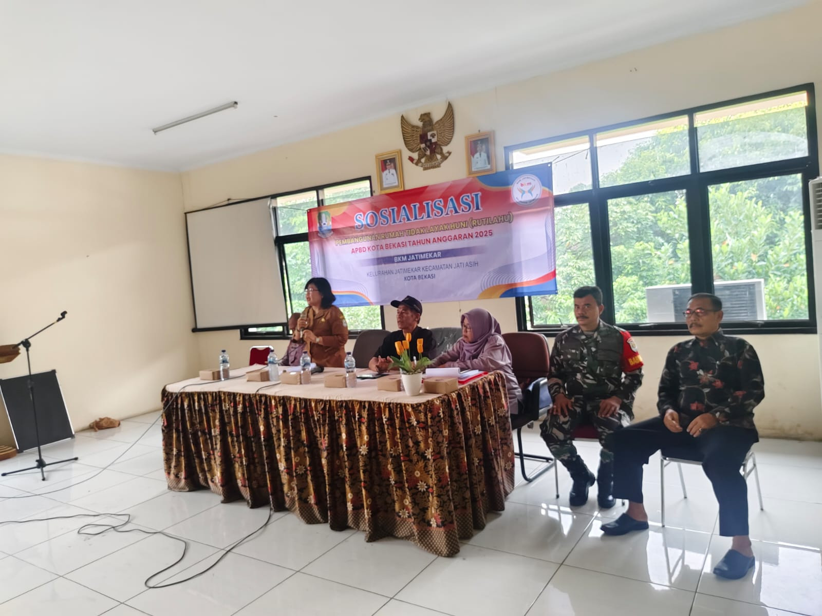 BHABINKAMTIBMAS JATIMEKAR HADIRI RAPAT SOSIALISASI PROGRAM RUTILAHU 2025