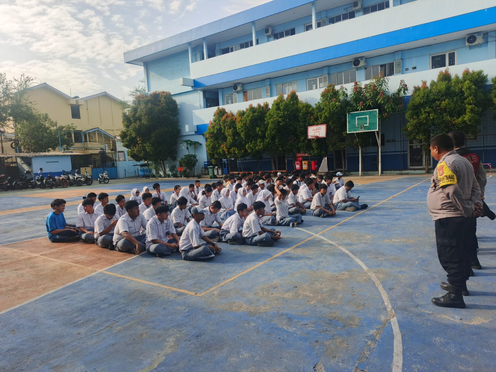 Polsek Koja Edukasi Pelajar Lewat Program Police Go To School Jelang May Day