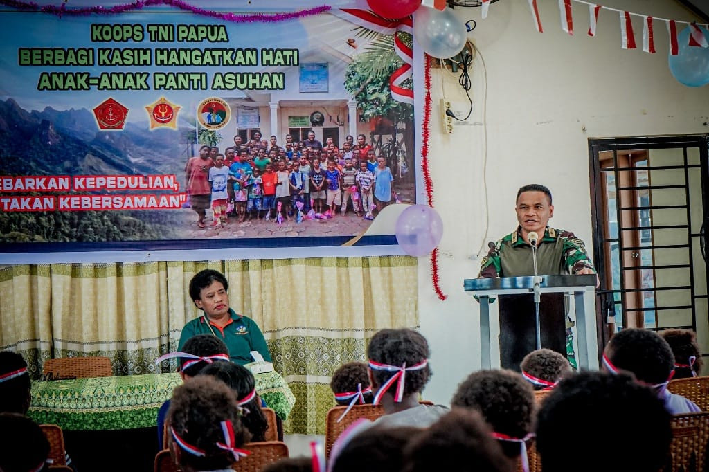 Koops TNI Papua Berbagi Kasih di Panti Asuhan Santa Susana Mimika