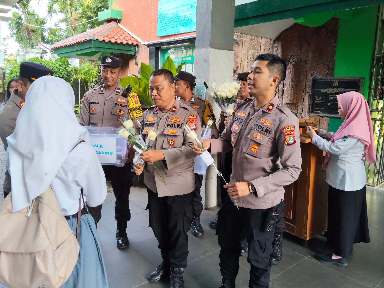 Polsek Kelapa Gading Gelar Kegiatan Empati Building di  Tempat Sekolah