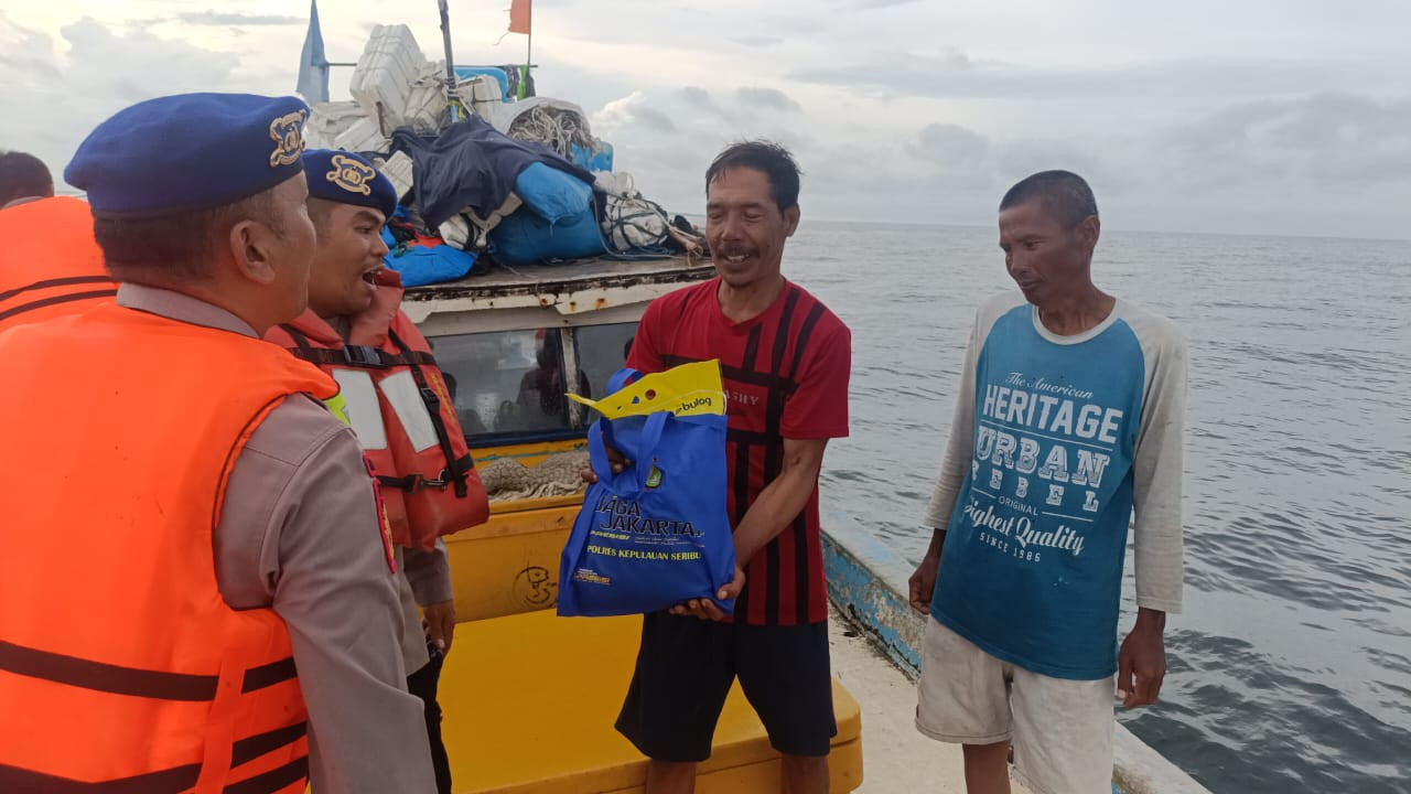 Satpolairud Polres Kepulauan Seribu Intensifkan Patroli Dialogis Laut, Antisipasi Kejahatan dan Jaga Keamanan Perairan
