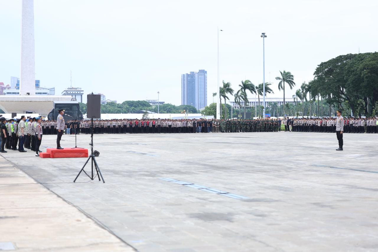 Wakapolda PMJ Minta Personel Layani Warga Secara Humanis di Pasar Murah Monas