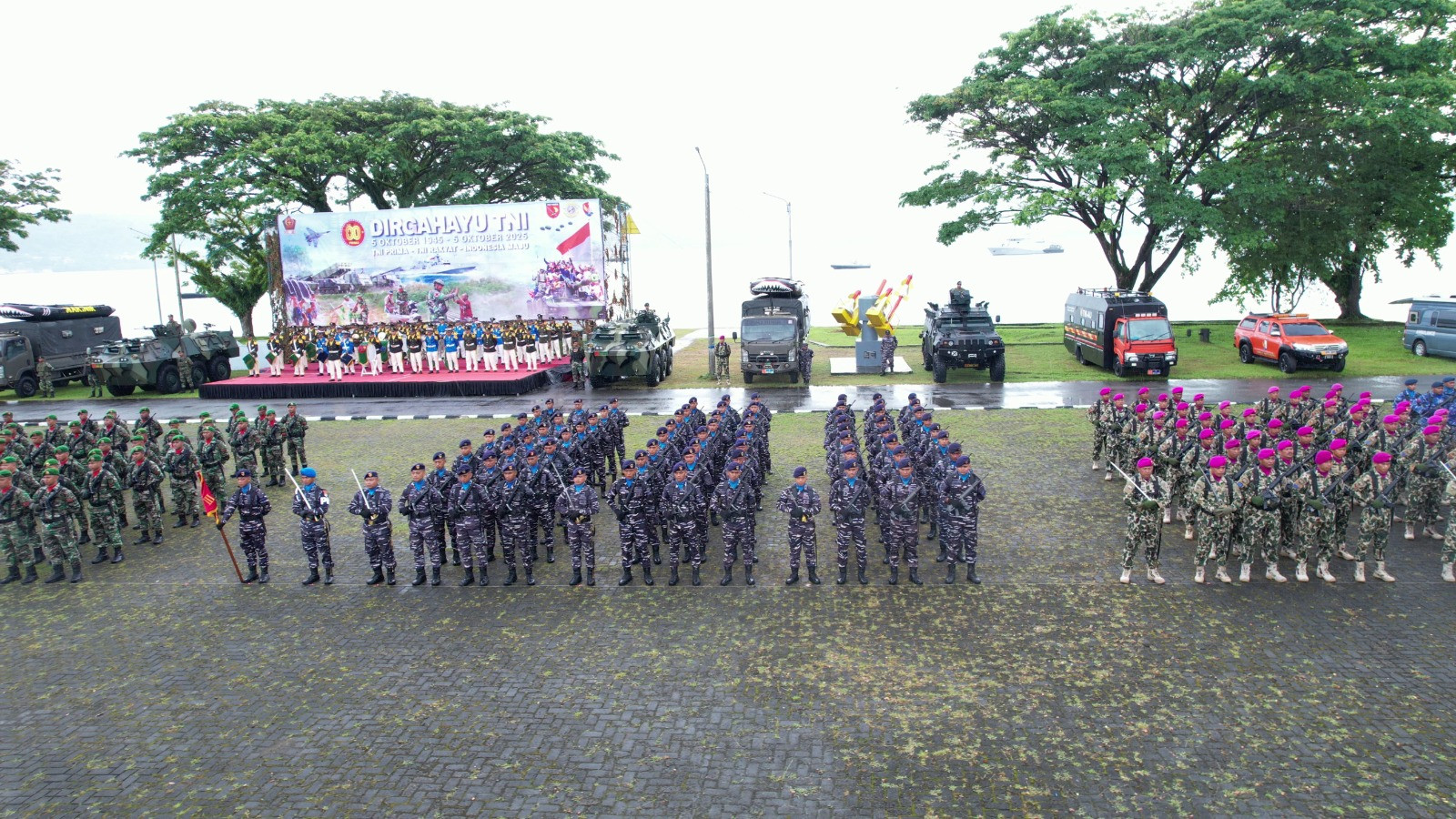 TNI Prima - TNI Rakyat - Indonesia Maju, Upacara Peringatan HUT Ke-80 TNI 2025 di MalukTNI Prima - TNI Rakyat - Indonesia Maju, Upacara Peringatan HUT Ke-80 TNI 2025 di Maluku Berlangsung Khidmat di Mako Kodaeral IX